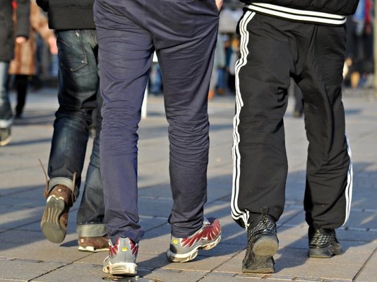 В немецких школах запрещают спортивные штаны, леггинсы и жвачки