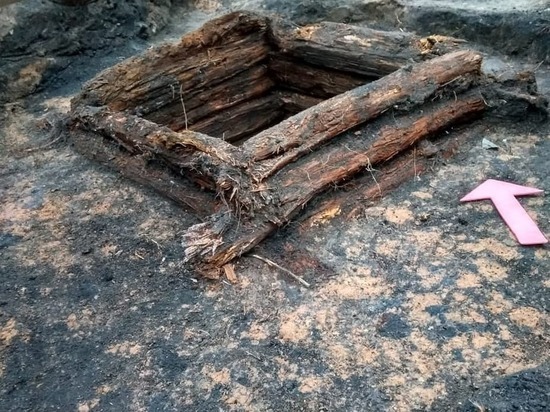 Псковские археологи раскрыли следы двух древних усадеб в центре города