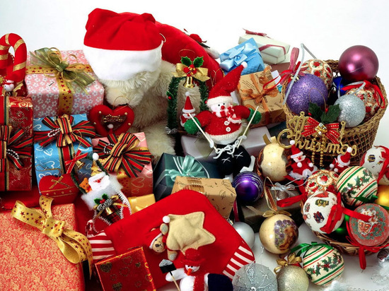 Камчатские власти заваливают глубинку тоннами новогодних подарков