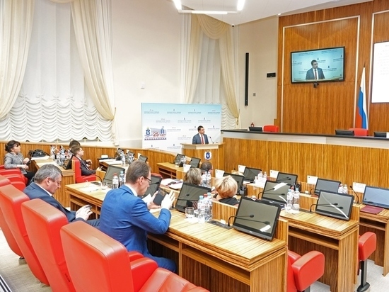 Депутаты Заксобрания ЯНАО обсудили реализацию нацпроектов в округе