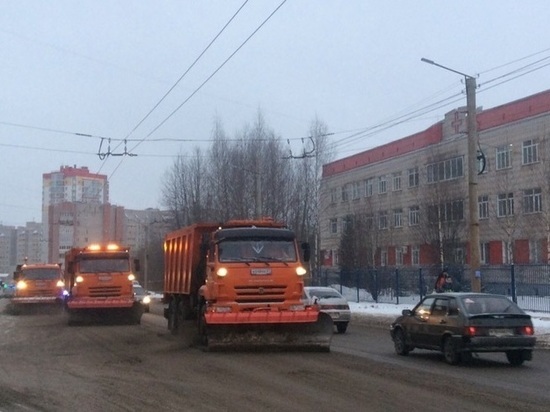 Кировских дорожников обязали подготовиться к сильному снегопаду