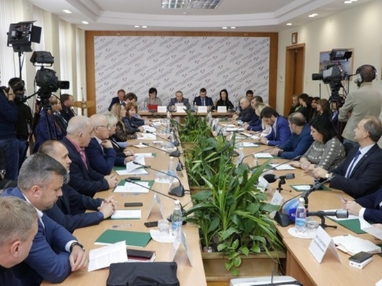 В Госсовете Республики Крым состоялось заседание, посвященное приостановке деятельности сафари-парка «Тайган»