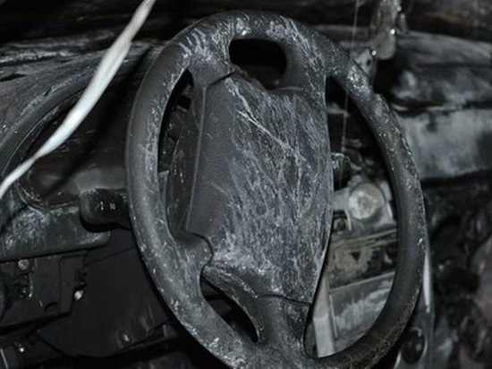 В калмыцкой столице обнаружен труп в сгоревшей машине
