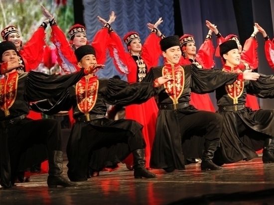 Ансамбль песни и танца Калмыкии «Тюльпан» выступит в Москве