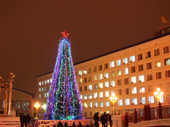 В калмыцкой столице под бой новых часов загорятся огни на елках