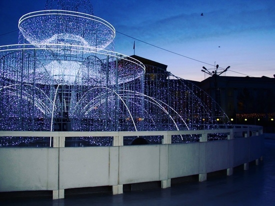Светодиодный фонтан с катком откроют в Чите