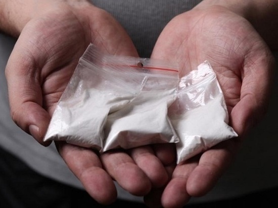 Двоих читинцев осудили за распространение наркотиков через «закладки»