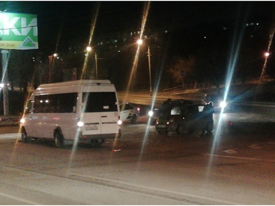 В Волгограде произошло ДТП с участием маршрутки и «Матиза»
