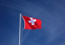В швейцарском МИД заявили, что Берн критически относится к экс-территориальным санкциям США, но не может помешать им