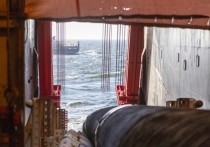 По данным агентства Bloomberg, швейцарский морской подрядчик Allseas вывел из Балтийского моря корабли, которые занимались укладкой подводных трубопроводов для проекта "Северный поток—2"