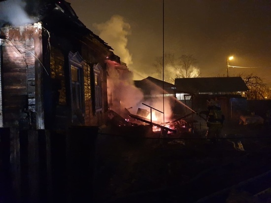 Сегодня в Алексине выгорел дом, есть жертвы