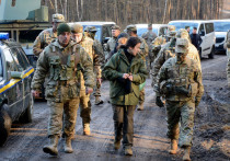 Администрация США поручила приостановить военную помощь Украине