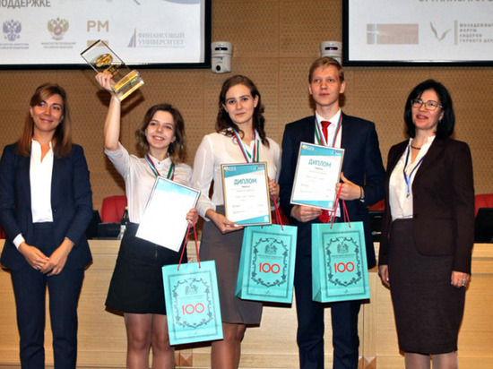 Школьники из Тарко-Сале взяли «серебро» на чемпионате CASE-IN