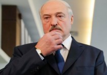 Президент Белоруссии Александр Лукашенко заявил, что Россия ежегодно начинает "завинчивать гайки" и прессовать его страну, пытаясь нарушить ее суверенитет