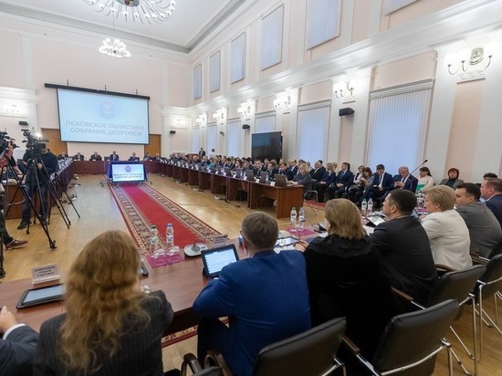 Новые почетные звания законодательно утверждены в Псковской области