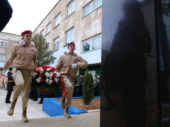 В Астрахани открыли памятник герою чеченской войны Галиму Куатбаеву