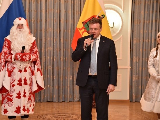 Николай Любимов вручил подарки воспитанникам рязанских интернатов