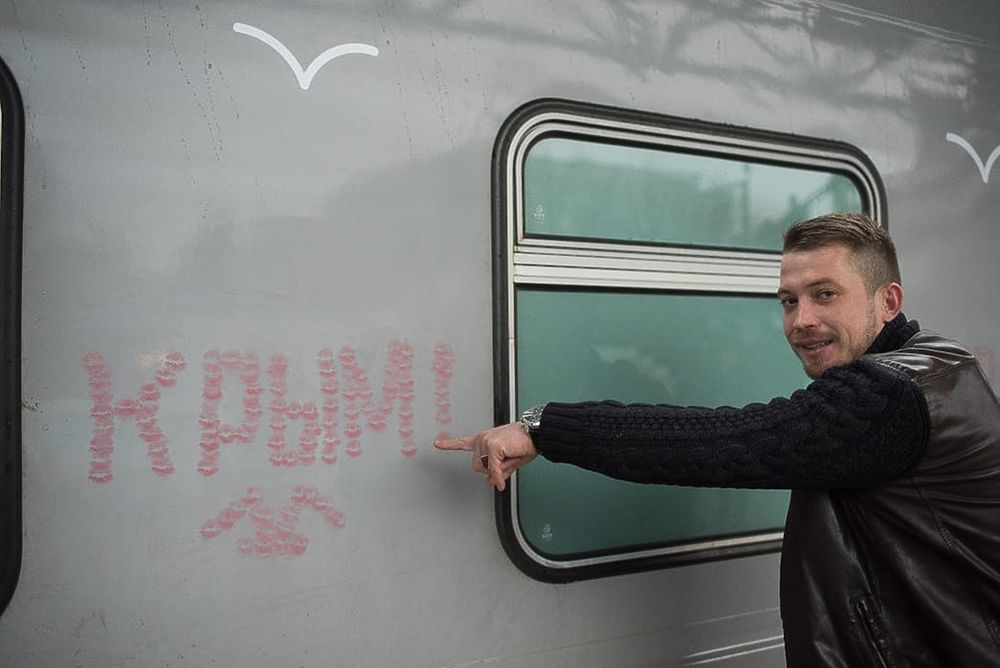 Историческое событие: как в Крыму встречали поезд из Санкт-Петербурга