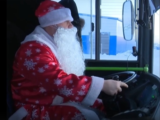 Деды Морозы будут перевозить пассажиров автобусов в Салехарде