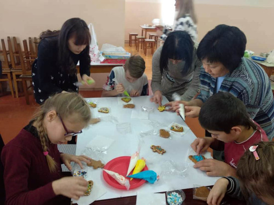 Российские пограничники подарили праздник воспитанникам детского дома «Кара-Балта»