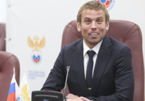 За несколько дней до Нового года руководство Российского футбольного союза, наконец, приняло решение, которого давно требовали клубы РПЛ - в отставку отправлен глава судейского корпуса Александр Егоров.