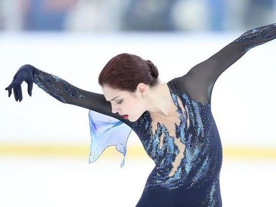 «Бой без Загитовой»: Медведева выступила в сломанных коньках