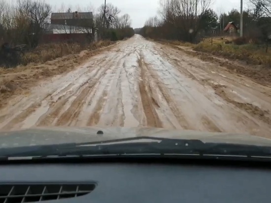 В Рамешковском районе дорога превратилась в жижу