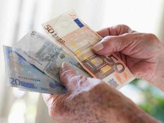 В Германии более 4 млн пожилых людей получают несколько пенсий