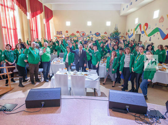 В Казани Рафис Бурганов чествовал победителей чемпионата «Абилимпикс»