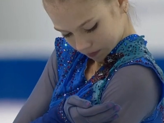 Александра Трусова расплакалась после выступления на Чемпионате России