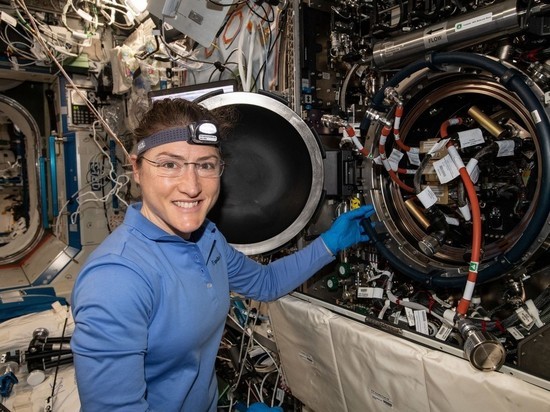 Американка Кох поставила рекорд длительности космических полетов среди женщин