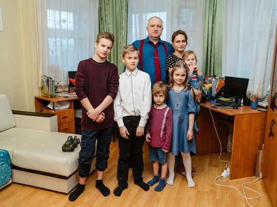 Журналисты РИА «Верхневолжье» поздравили еще одну многодетную семью с Новым годом
