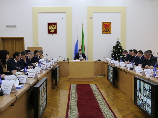 Осипов отправил с совещания работать министров с долгами