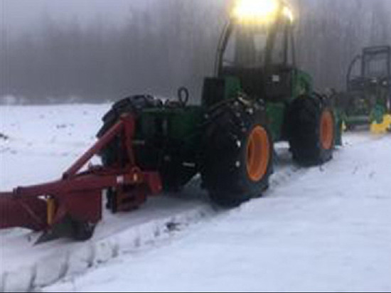 Белорусский холдинг представил выпущенный в Петрозаводске усовершенствованный тягач