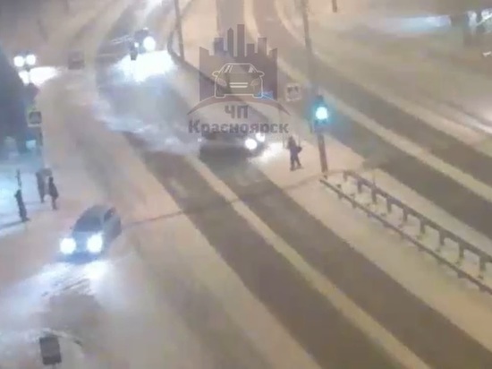 На Мичурина с утра сбили пешехода: машину занесло на снежной дороге