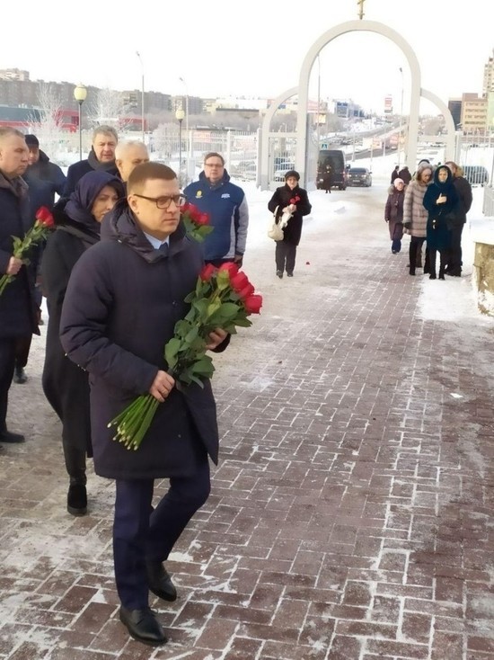 В Магнитогорске почтили память погибших из-за взрыва газа в доме на Карла Маркса