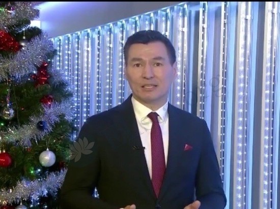 Бату Хасиков обратился к  жителям Калмыкии с новогодним обращением
