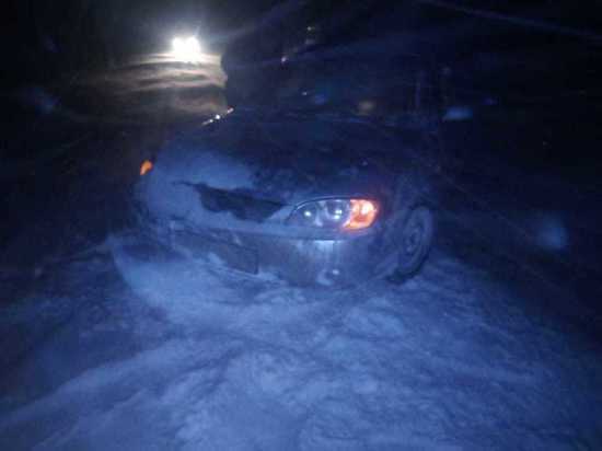 Под Кувандыком водитель попал в снежный плен