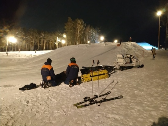 Спасатели эвакуировали сноубордиста, застрявшего на горе Уктус
