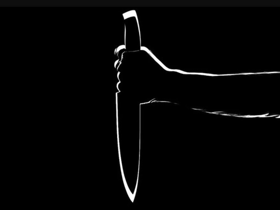В Сарапуле мужчина с ножом напал на прохожих