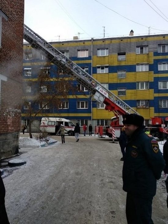 В Ново-Ленино пожарные спасли 13 человек