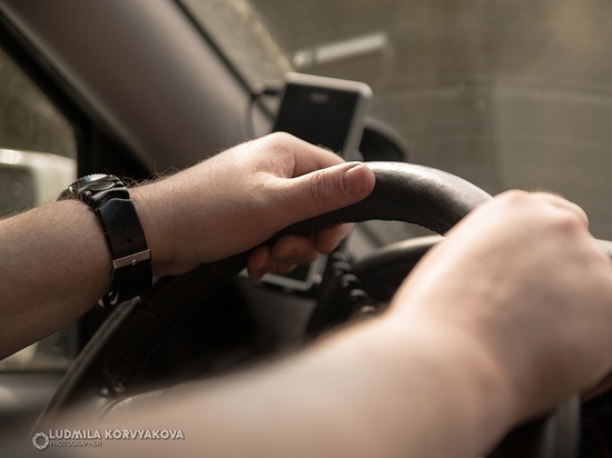 В ГИБДД прокомментировали инцидент с автомобилем, въехавшем в группу пешеходов