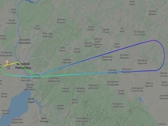 Не долетел до Камчатки: самолет из Новосибирска вернулся назад