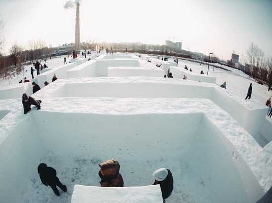В Казани на создание лабиринта потребовалось 15 тысяч кубов снега