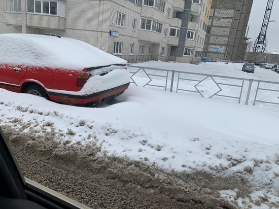 Кировчан вновь попросили не оставлять машины на обочинах