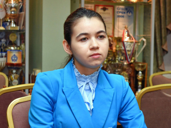 Ямальская шахматистка сыграла вничью с китаянкой в Шанхае