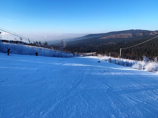 Упавшие с подъёмника в Чите сноубордисты находятся в тяжелом состоянии