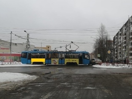 В Ярославле лековушка попала под трамвай