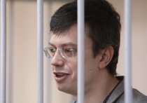 Долгожданный свидетель по делу о коррупции в московском следствии Денис Никандров пришёл в Мосгорсуд 9 января давать показания против своего шефа Александра Дрыманова