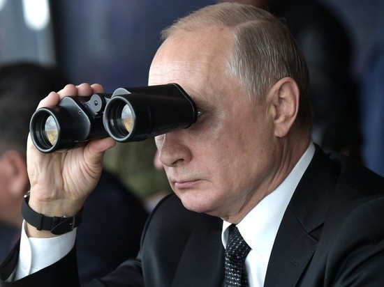 Путин понаблюдал за ходом учений в Черном море